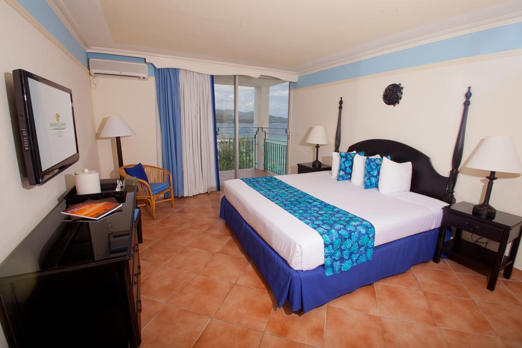 Sunscape Splash Montego Bay Resort And Spa الغرفة الصورة